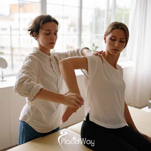 3 Life-Changing Benefits of Microdiscectomy in Mexico for US Chronic Pain Sufferers